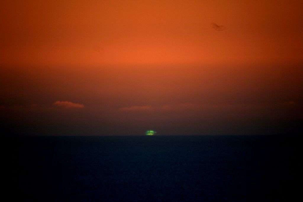 Green Flash seen from San Francisco (credit:- Brocken Inaglory)